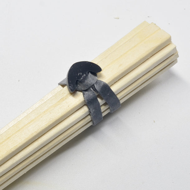 たばね（留め具付き輪ゴム）